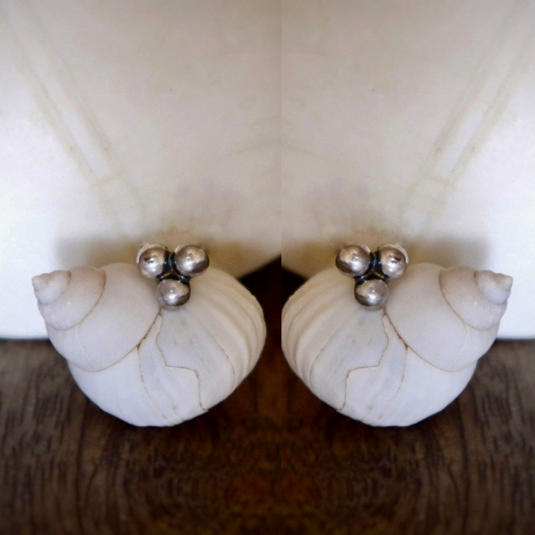 Tikona Stud Earrings