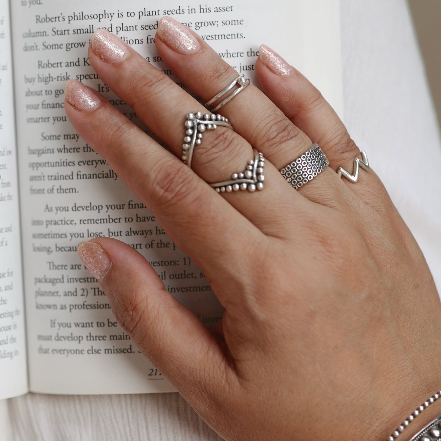 Ornate Rava Knuckle Ring