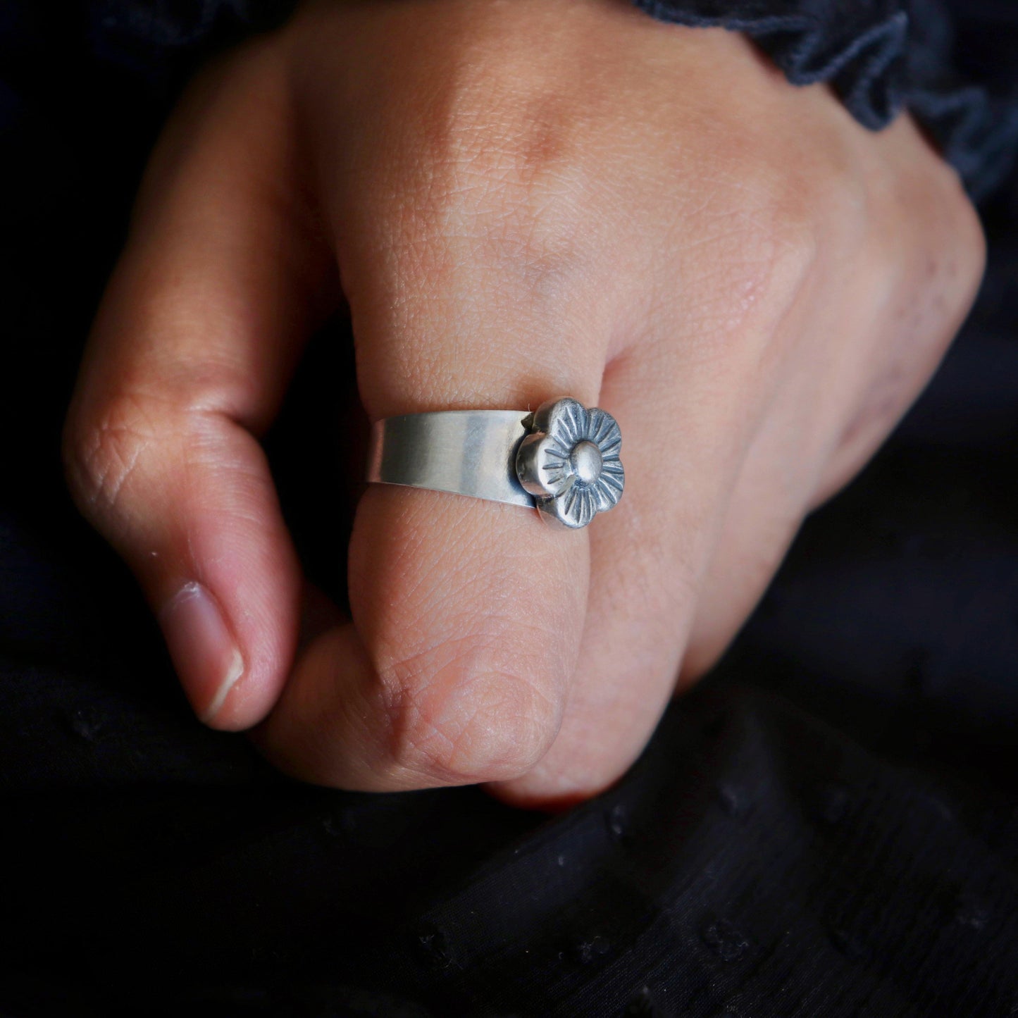 Daisy Band Ring - Smith Jewels