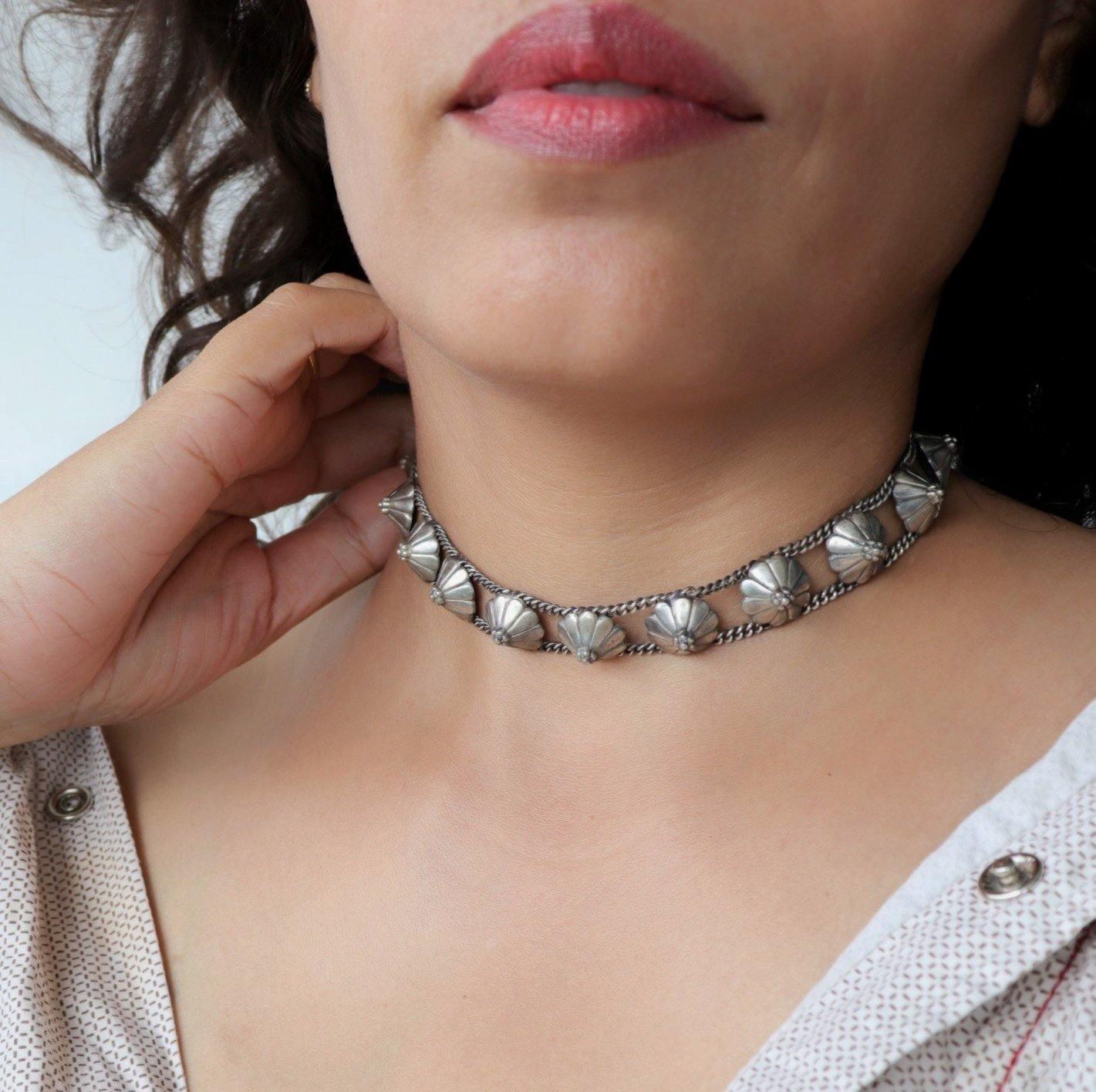 Pointed Flower Choker Set - Smith Jewels
