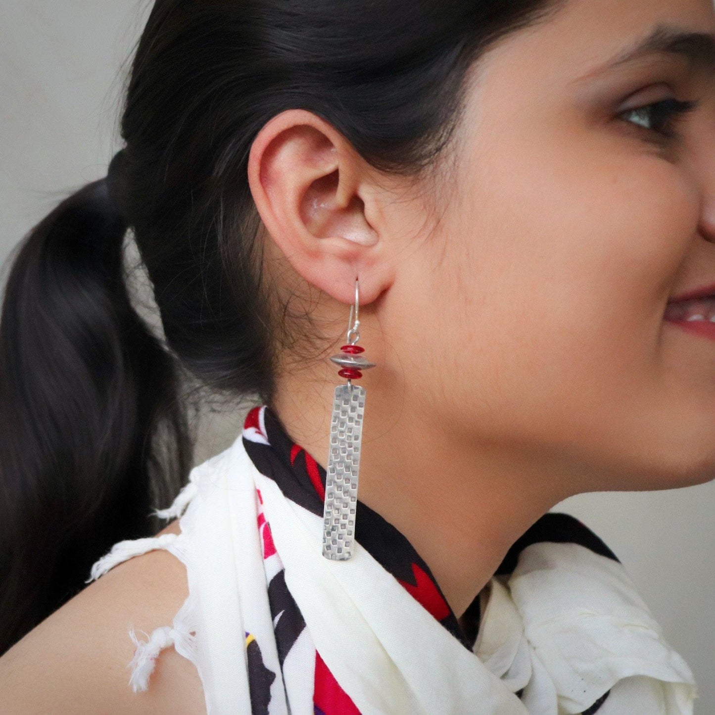 Red bar Earrings - Smith Jewels