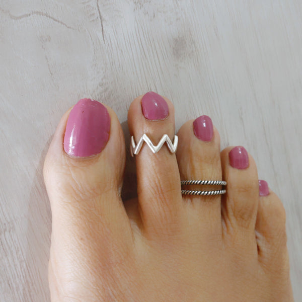 Twin Serenity Toe-Rings (Pair)
