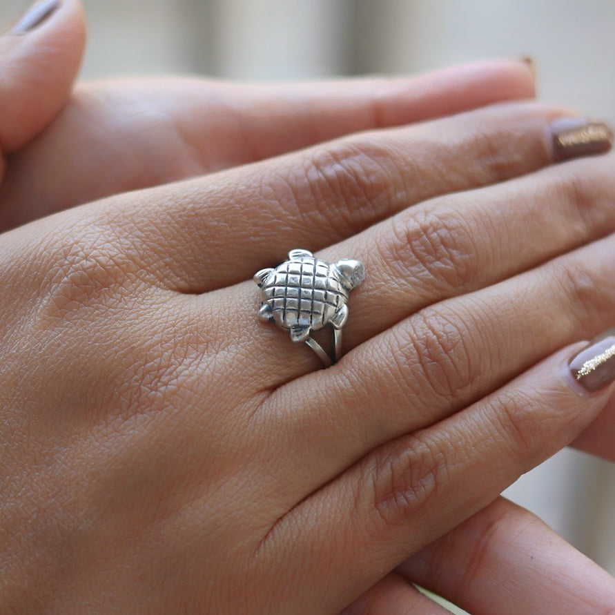 Turtle Ring: Symbolic Benefits Of Wearing It!