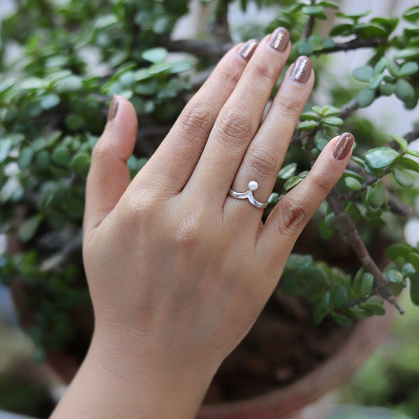 Crown Pearl Toe-Rings (Pair)