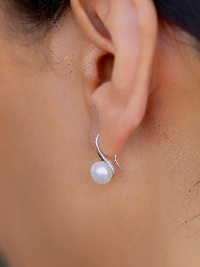 Minimalist Pearl Drop Earrings - Smith JewelsEarrings
