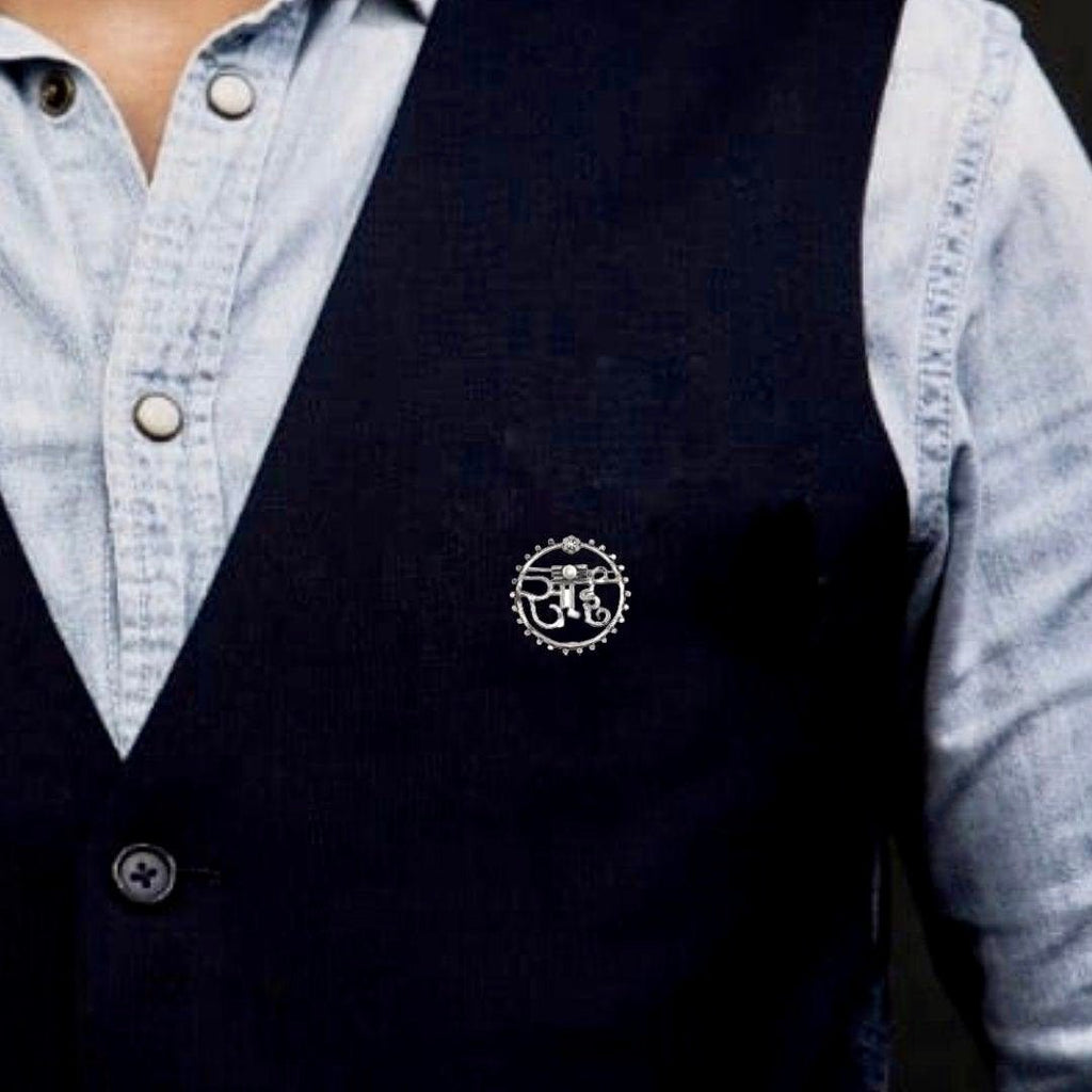 Silver Sai Rakhi cum Brooch - Smith JewelsRakhi