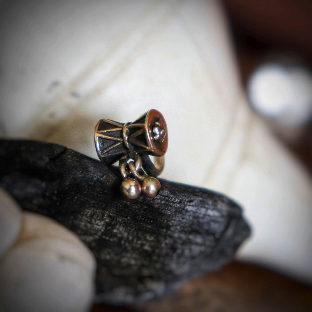 Damru Nosepin  (wire or Clip-on) - Smith Jewels