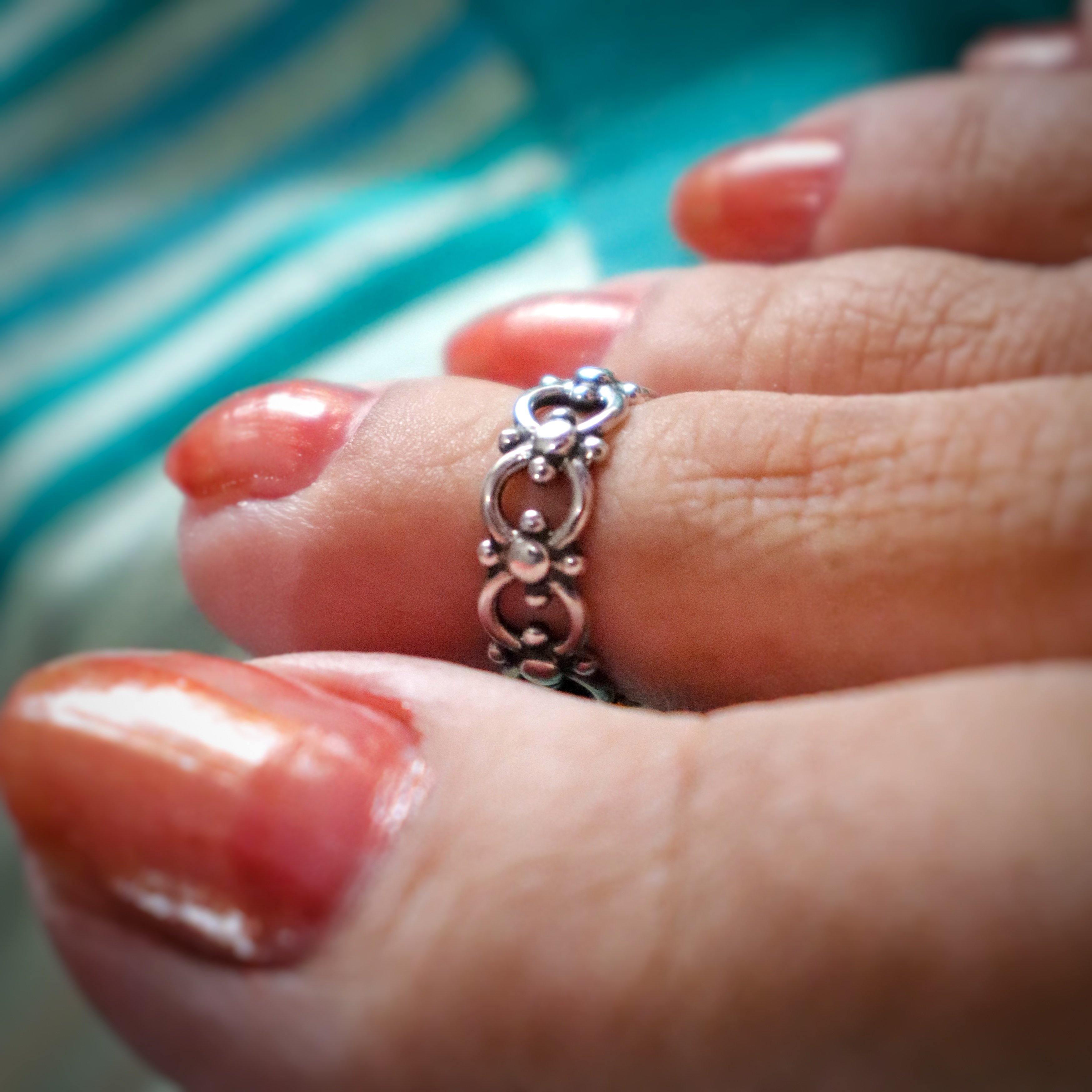 Scroll Toe Ring Sterling Silver | Kay