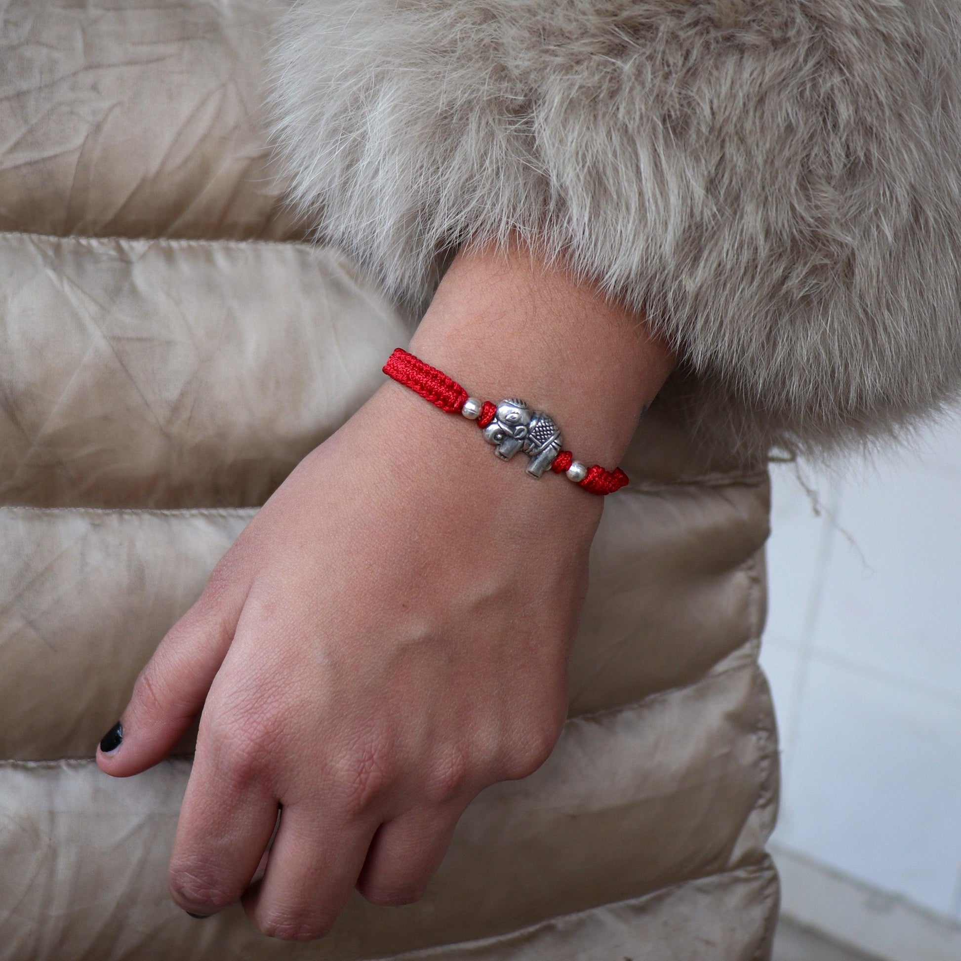Haathi Nazarbattu Bracelet( Black/Red) - Smith Jewels