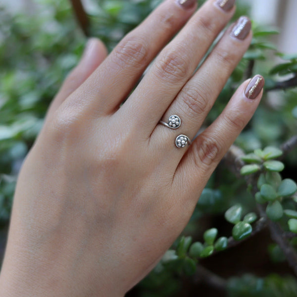 Open Phool Pinki Finger Ring