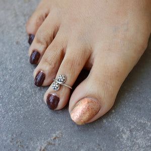 Flowers Open Toe-Rings (Pair)