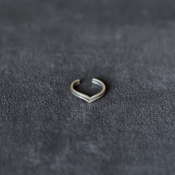 Stacked Chevron Middi Ring