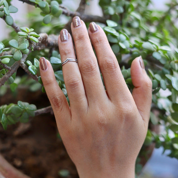 Stacked Chevron Middi Ring