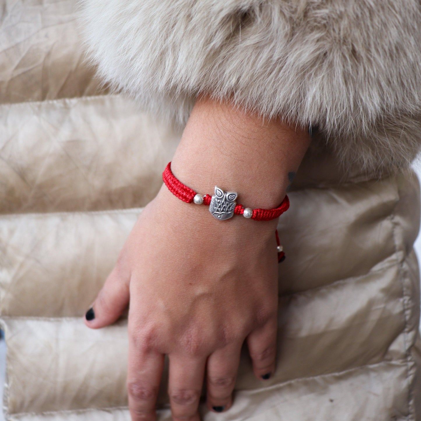 Owl Nazarbattu Bracelet( Black/Red) - Smith Jewels