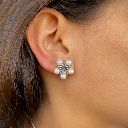 Pearl Flower Earrings - Smith Jewels
