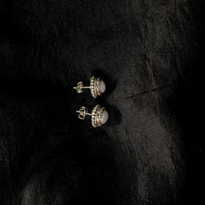 Pearl Rava Studs Earrings - Smith Jewels