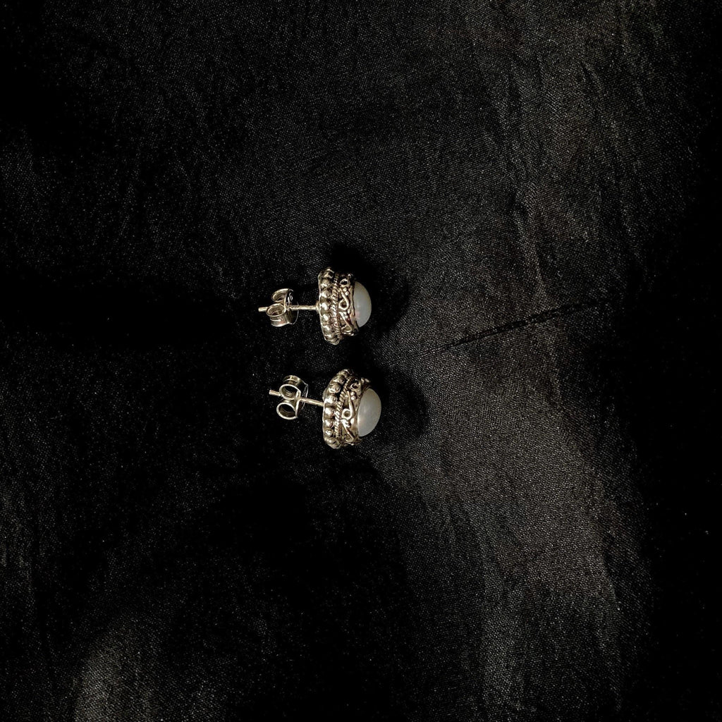 Pearl Rava Studs Earrings - Smith Jewels