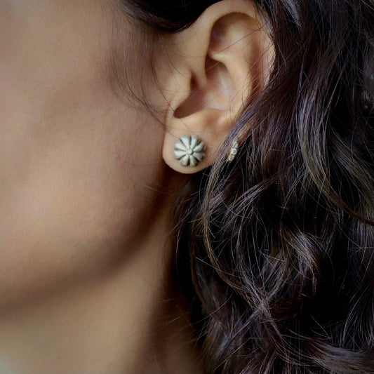 Pushp Studs Earrings - Smith Jewels