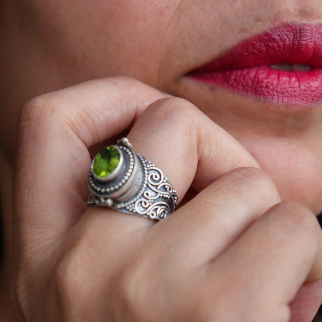 Unisex Green Box Perfume/ Poison Ring - Smith Jewels